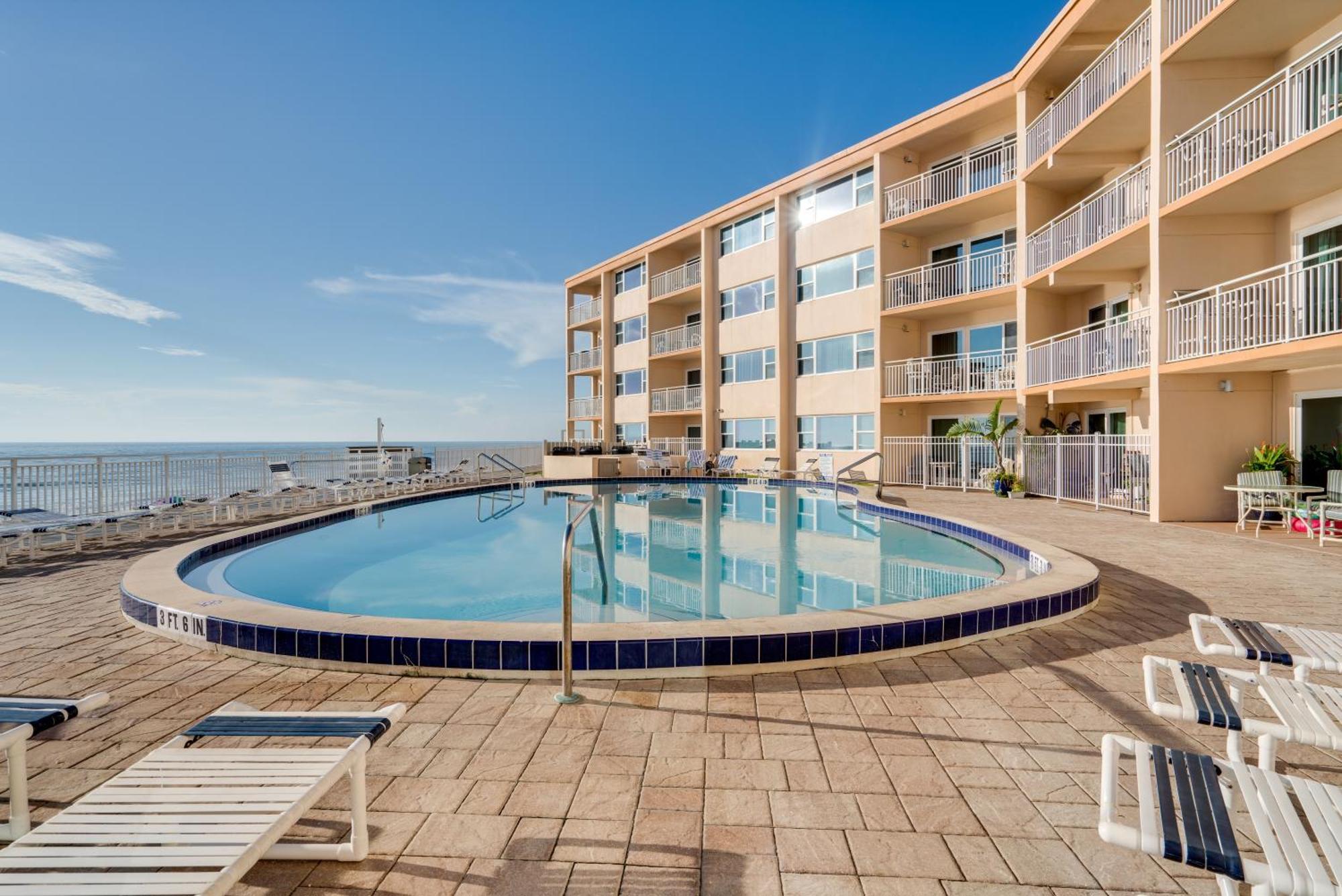 Paradise Beach Club - Oceanfront And Penthouse Satellite Beach Eksteriør bilde